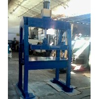 2_prensas_prensa_hidraulica_de_poron_pequena