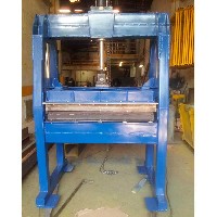 4_prensas_prensa_hidraulica_de_poron_pequena